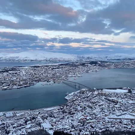 Apartament Koselig Overnatting, Midt I Mellom Sentrum Og Marka Tromsdalen
